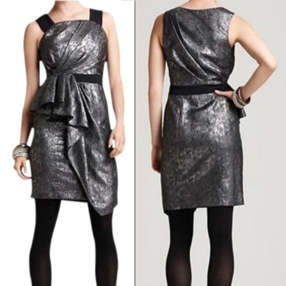 *DONATING SOON* Metallic silver cocktail dress 0